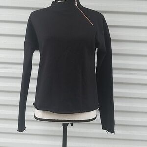lime & vine lov black side zip sweatshirt size Xs